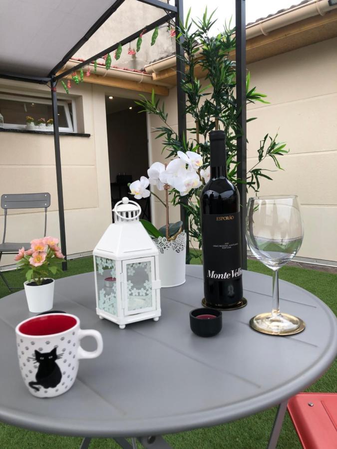 Ferienwohnung Paris-Eiffel, Bienvenue -Terrasse -Netflix Pantin Exterior foto